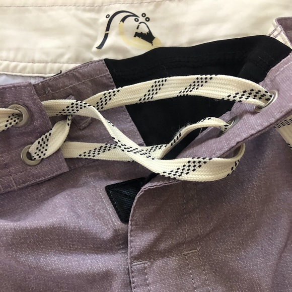 Quiksilver board shorts 36 - Picture 3 of 6